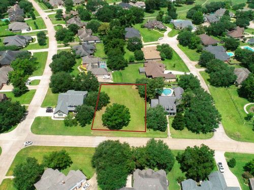 5211 Weston Dr, Fulshear, TX, 77441-4129 | Card Image