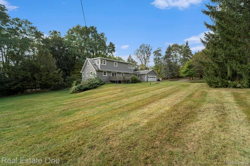 1800 Silverbell Rd, Rochester, MI, 48306-1533 | Card Image