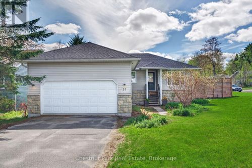 27 Walter Street, Huntsville (Chaffey), ON, P1H1W2 | Card Image