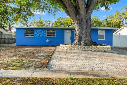8996 Southern Comfort Dr, LARGO, FL, 33773-4728 | Card Image