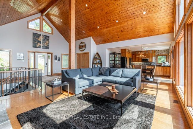 1466 Northey's Bay Rd, House other with 4 bedrooms, 3 bathrooms and 4 parking in North Kawartha ON | Image 9