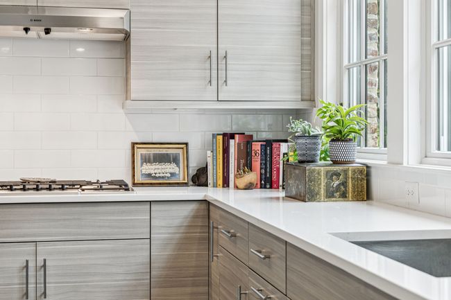 14932 Oak St, Townhouse with 3 bedrooms, 4 bathrooms and null parking in Addison TX | Image 15