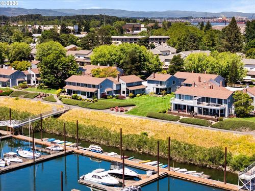 530 N Hayden Bay Dr, Portland, OR, 97217-7962 | Card Image