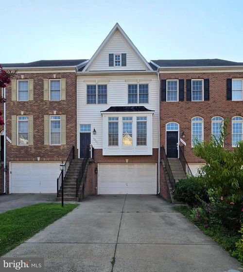 6866 Witton Cir, GAINESVILLE, VA, 20155-4420 | Card Image