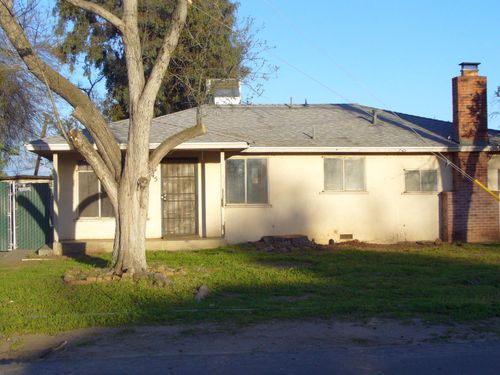 345 S Bailey Ave, Fresno, CA, 93727-3906 | Card Image