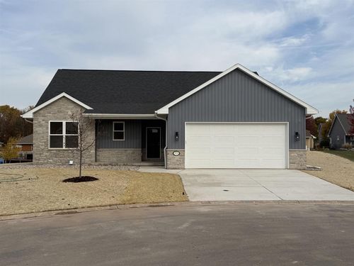 920 Clover Court, MENASHA, WI, 54952 | Card Image