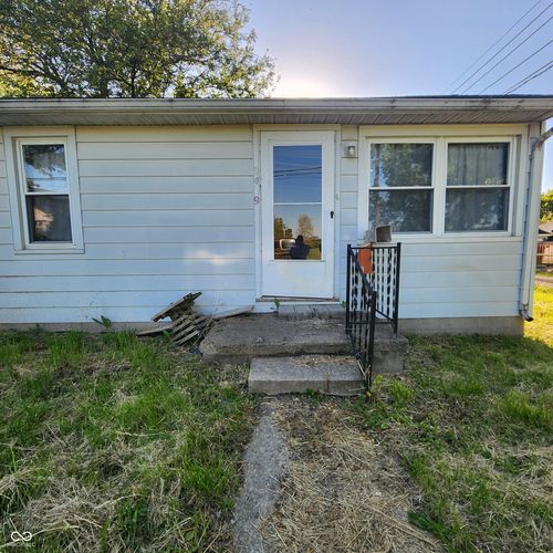 2419 Crystal St, Anderson, IN, 46012-1752 | Card Image