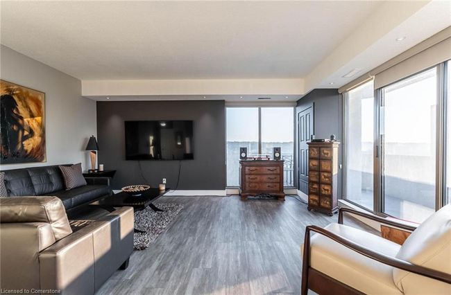 1703 - 67 Caroline St S, House attached with 2 bedrooms, 2 bathrooms and 1 parking in Hamilton ON | Image 5