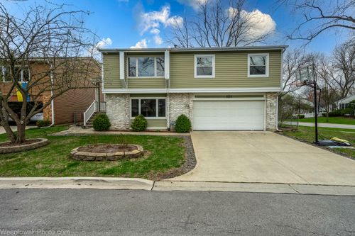 101 Croftwood Ct, Rolling Meadows, IL, 60008-2264 | Card Image