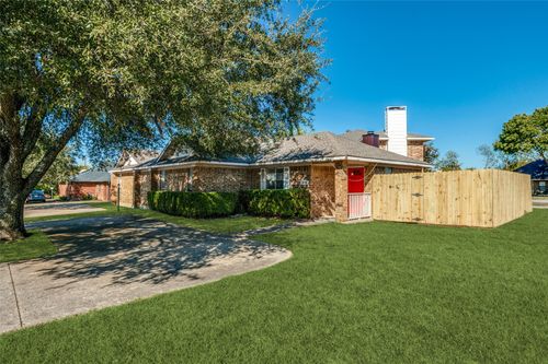 8940 Thompson Cir, Frisco, TX, 75033-2589 | Card Image