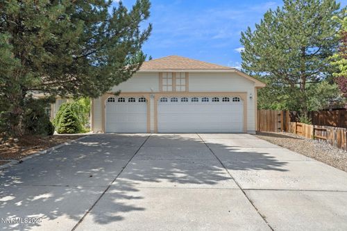 8565 Silver Shores Dr, Reno, NV, 89506-2151 | Card Image
