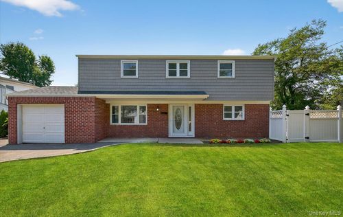 14 Elwin Pl, E Northport, NY, 11731-6015 | Card Image