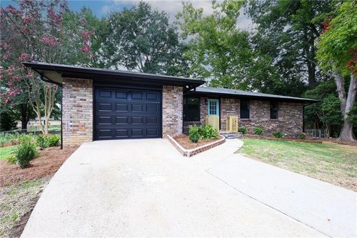 2391 Prestige Valley Ct, Morrow, GA, 30260-1435 | Card Image