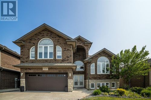 11241 Urban Lane, Windsor, ON, N8R0A6 | Card Image