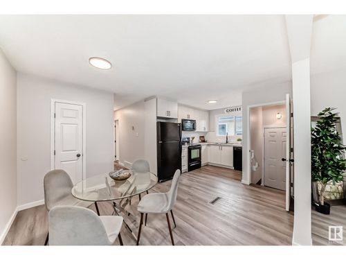 8405 134 Ave Nw, Edmonton, AB, T5E1G9 | Card Image