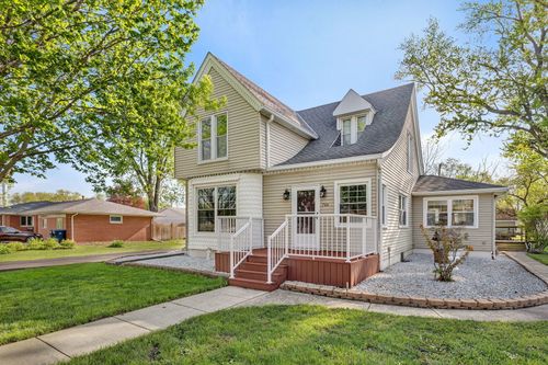 704 Hill St, Mazon, IL, 60444-3710 | Card Image