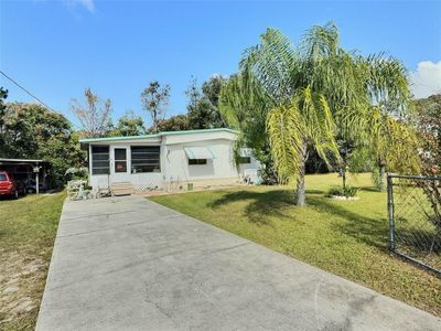 18451 Se 20 Th Place, House other with 2 bedrooms, 2 bathrooms and null parking in Silver Springs FL | Image 2