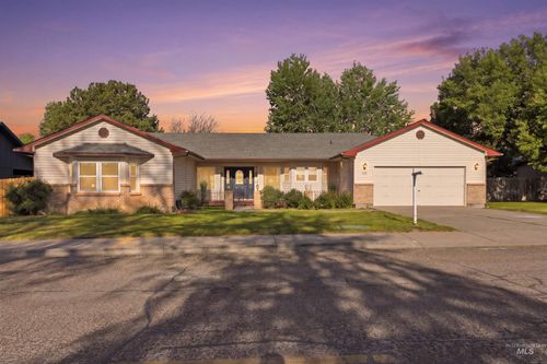 1825 N 6th E, Mountain Home, ID, 83647-1769 | Card Image