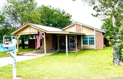 402 N 12th St, Junction, TX, 76849-3622 | Card Image