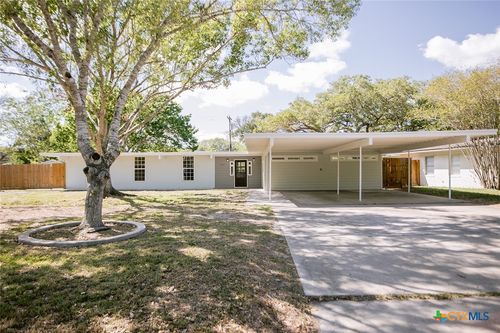 2807 Bluebonnet St, Victoria, TX, 77901-4120 | Card Image