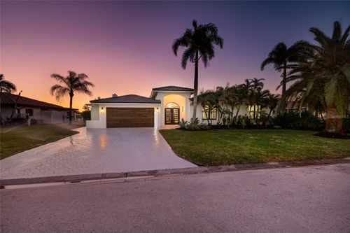 2032 Kansas Ave Ne, ST PETERSBURG, FL, 33703-3432 | Card Image