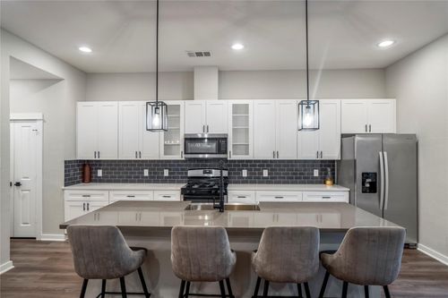 8474 Berry Green Ln, Houston, TX, 77022-1754 | Card Image