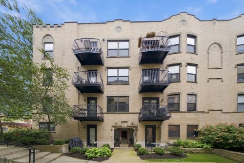 3e-4434 N Damen Ave, Chicago, IL, 60625-1758 | Card Image