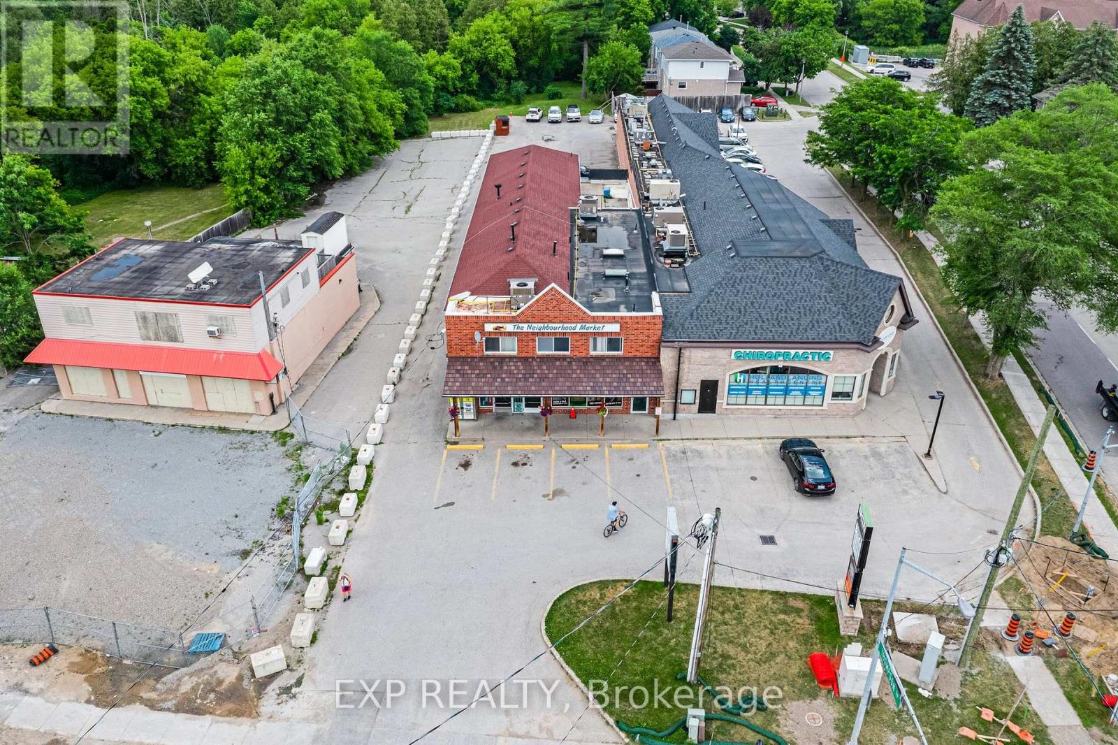 Commercial Sale in East Gwillimbury (Holland Landing) 3