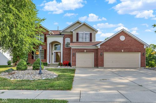 8416 Providence Dr, Fishers, IN, 46038-5227 | Card Image