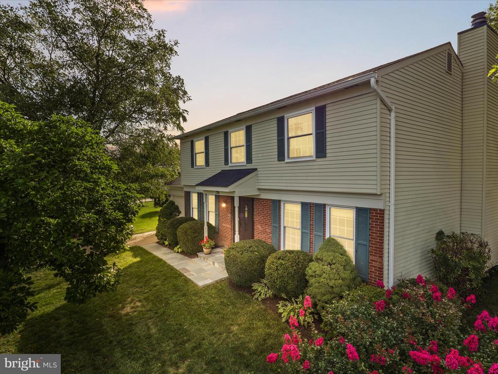Gentle Breeze Ct, Herndon, VA 20170