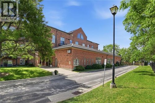 219-262 Dundas St E, Waterdown, ON, L8B1A9 | Card Image