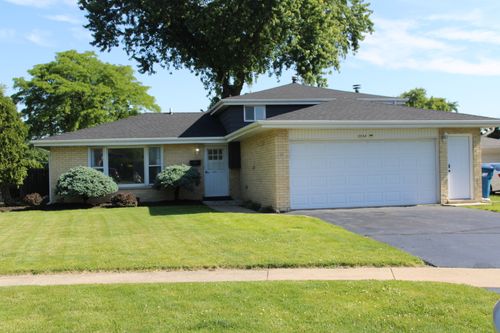 5554 Linder Ct, Crestwood, IL, 60418-1340 | Card Image