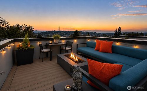 727 Belmont Ave E, Seattle, WA, 98102-5906 | Card Image