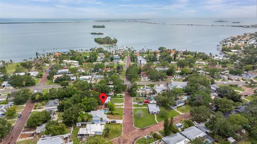 323 Mira Vista Dr, DUNEDIN, FL, 34698-3317 | Card Image