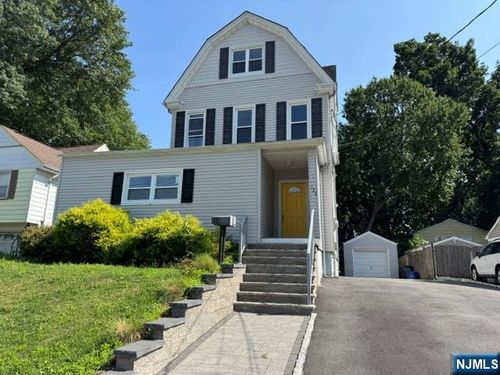 135 Cresskill Ave, Dumont, NJ, 07628-1626 | Card Image