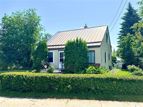 249 6th Street E, Prince Albert, SK, S6V0M9 | Card Image