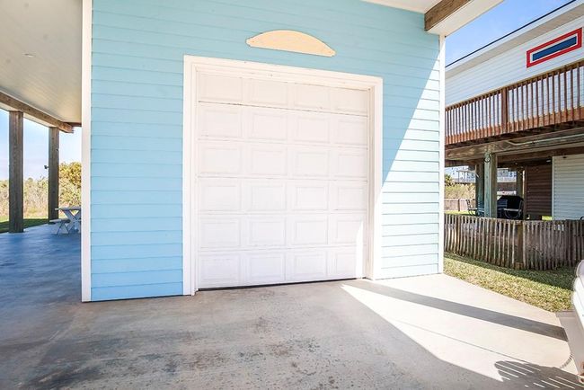 22310 Vista Del Mar, House other with 3 bedrooms, 2 bathrooms and null parking in Galveston TX | Image 10