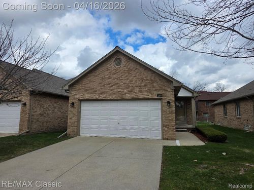 3909 Sunflower Ln, Warren, MI, 48091-6117 | Card Image