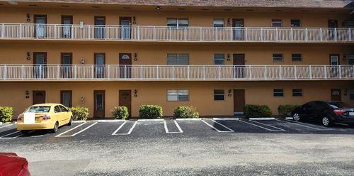 307-5031 W Oakland Park Blvd, Lauderdale Lakes, FL, 33313-1597 | Card Image