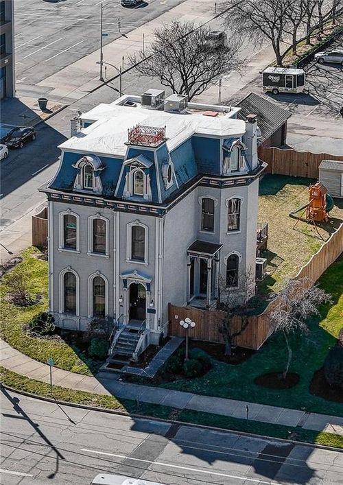 208 Monument Ave, Dayton, OH, 45402-3015 | Card Image