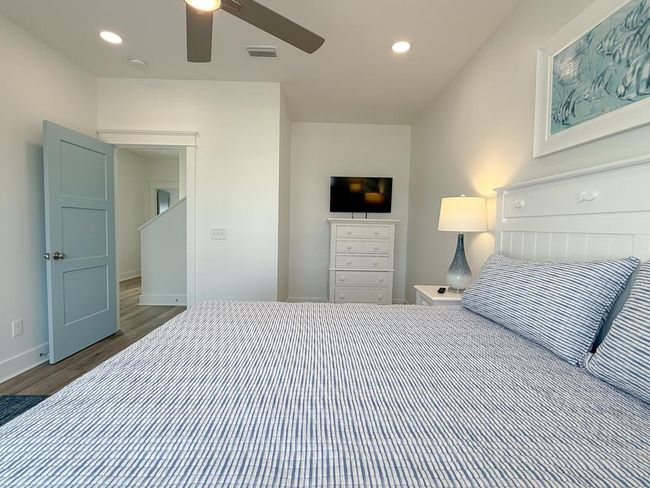 204 W Pine Ave, House other with 3 bedrooms, 4 bathrooms and 2 parking in Saint George Island FL | Image 22