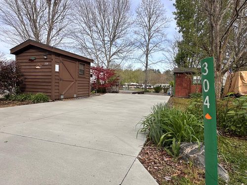 304 Choestoe Falls Cir, Blairsville, GA, 30512-7633 | Card Image