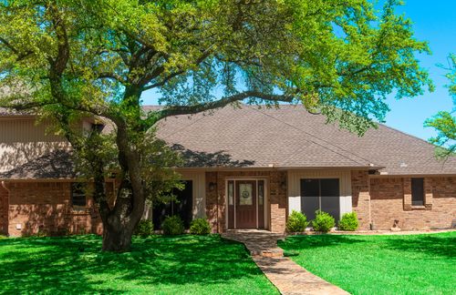 13 Crestview Cir, Rockwall, TX, 75087-7902 | Card Image