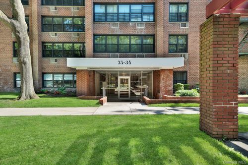 1e-75-34 Bell Blvd, Bayside, NY, 11364-3425 | Card Image