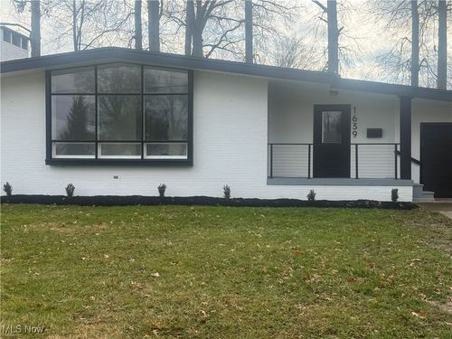 1639 Oakdale Dr Nw, Warren, OH, 44485-1831 | Card Image