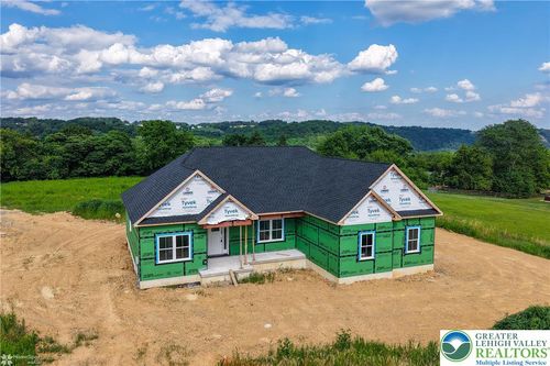 464 Long Lane Rd, Walnutport, PA, 18088 | Card Image