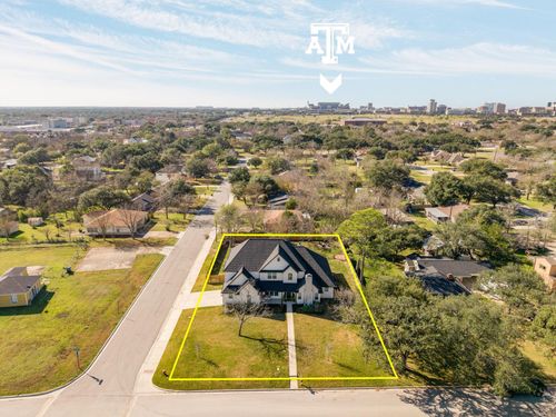 1210 Walton Dr, College Station, TX, 77840-2540 | Card Image