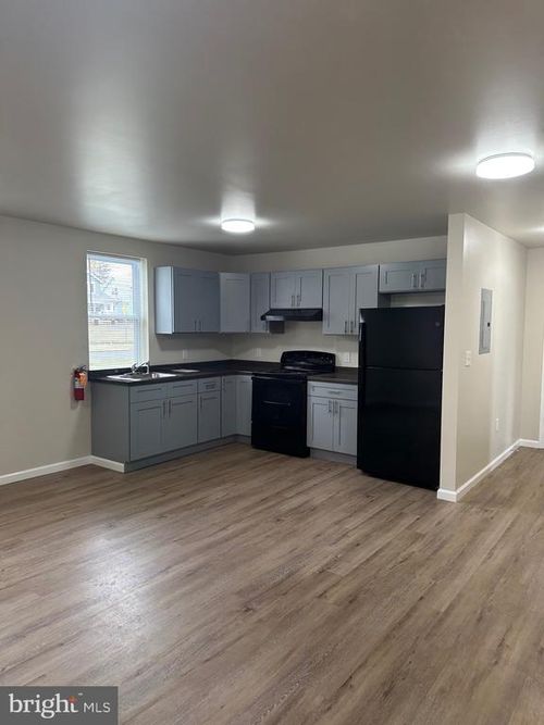 b1-122 E Ridge Road, MARCUS HOOK, PA, 19061 | Card Image