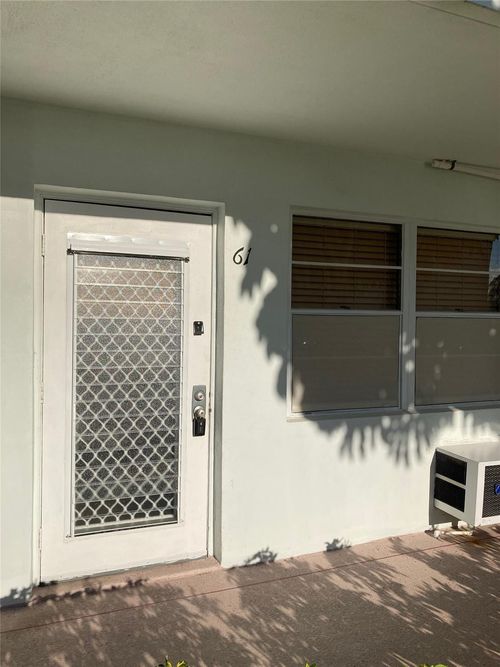 61-61 Ashby B, Deerfield Beach, FL, 33442-2876 | Card Image