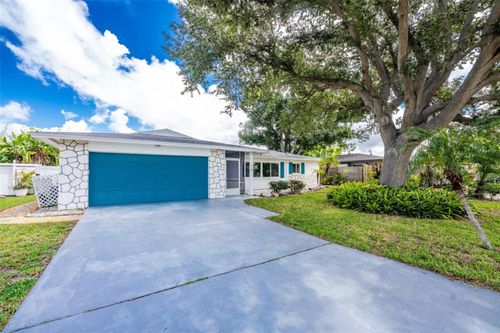 559 Mount Vernon Dr, Venice, FL, 34293-1117 | Card Image